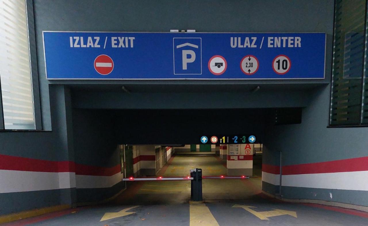 Luxury Apartment Karic Free Parking Tuzla Luaran gambar