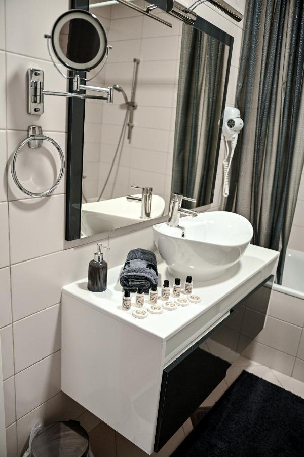 Luxury Apartment Karic Free Parking Tuzla Luaran gambar